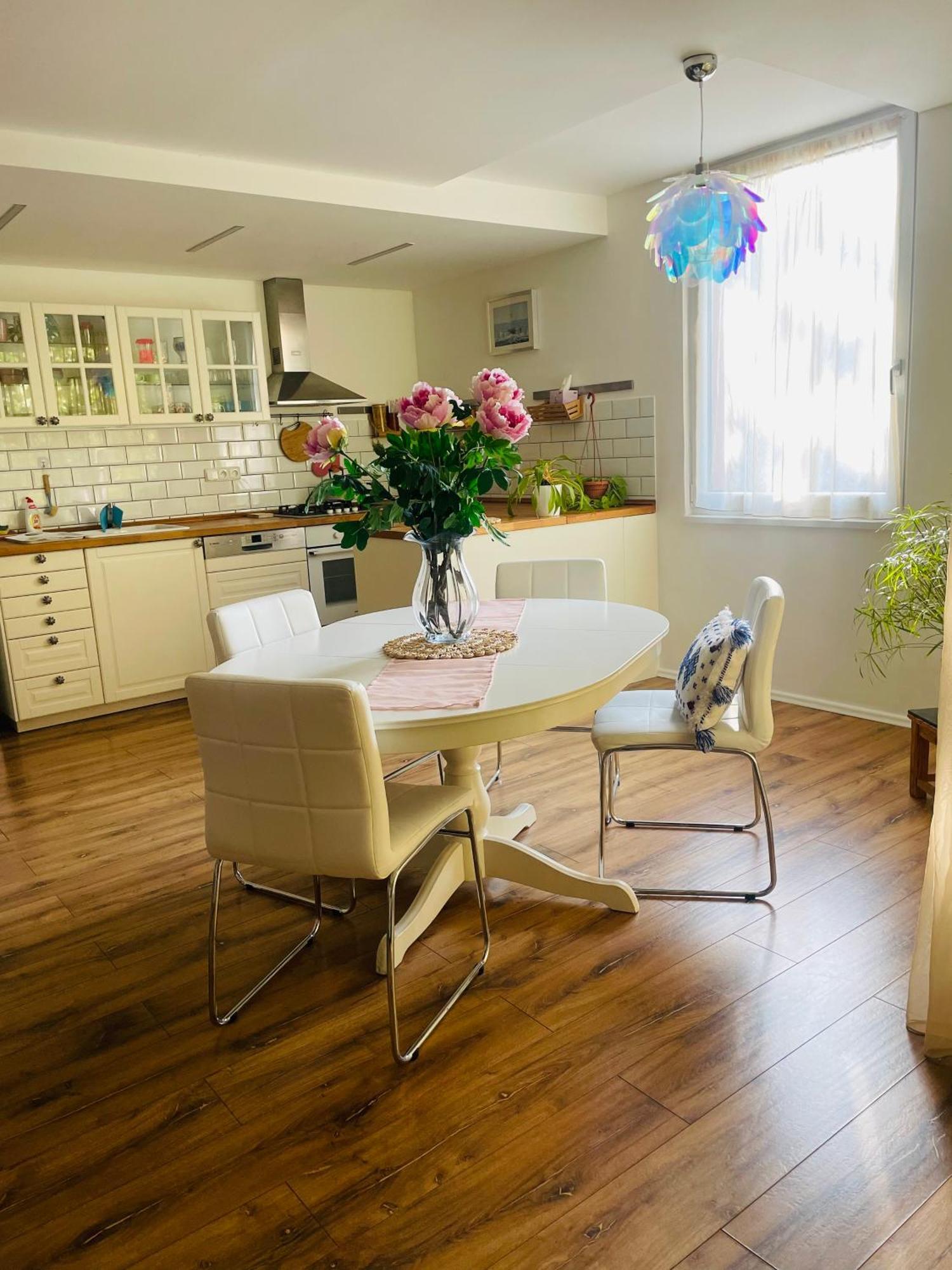 70M2 Romantic Living In The Old Town With Garden Bratislava Luaran gambar